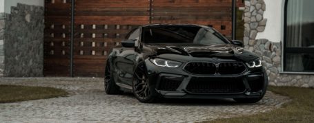 BMW M8 F92 Coupé Competition Felgen - Z-Performance Wheels - ZP.FORGED R Deep Concave Matt Black + Brushed Black Lip in 10x21" & 11x21"